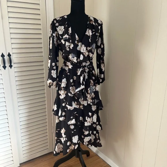 Alice & Olivia Kye Ruffle Floral Print Crepe Midi Dress - Picture 4 of 4